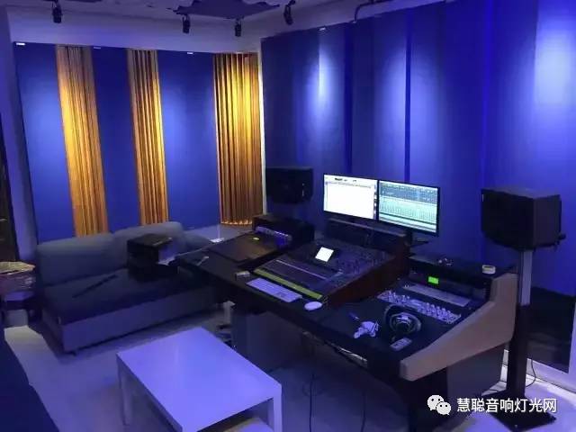 灯光控制室